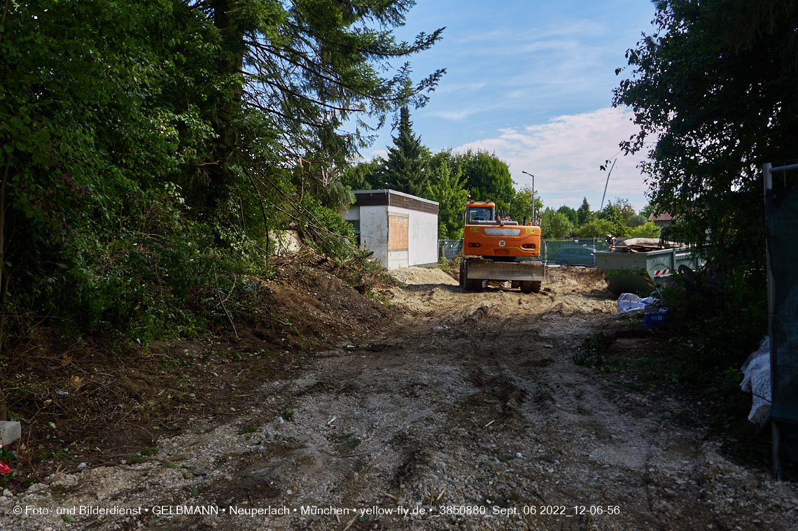 06.09.2022 - Baustelle an der Niederalmstraße 16 und Hugo-Lang-Bogen 13 in Neuperlach-Trudering